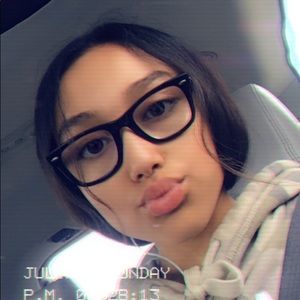 Meet your Posher, Julia